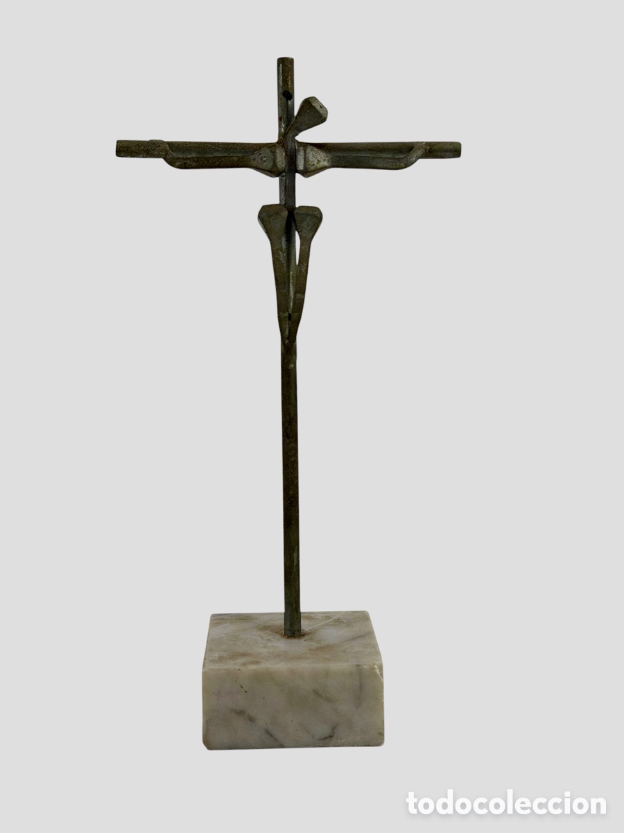 Antiquit&eacute;s: Crucifijo Dise&ntilde;o en Piedra