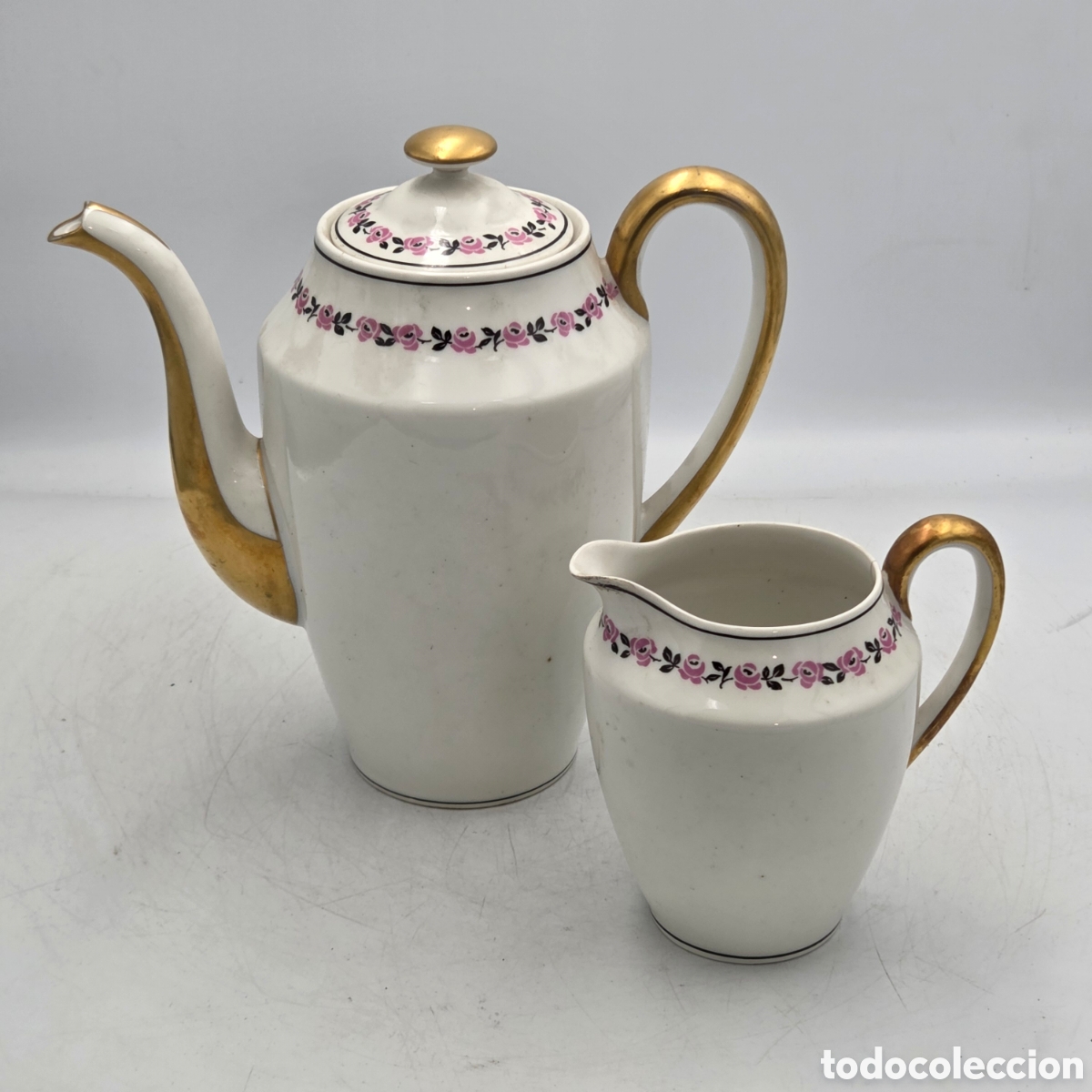 Antiguidades: LOTE 2 JARRAS EN PORCELANA FRANCESA DE PAR&Iacute;S