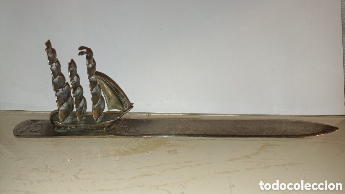 Antig&uuml;edades: Abrecartas Antiguo / Vintage de Metal - Figura Carabela / Velero (23 cm)
