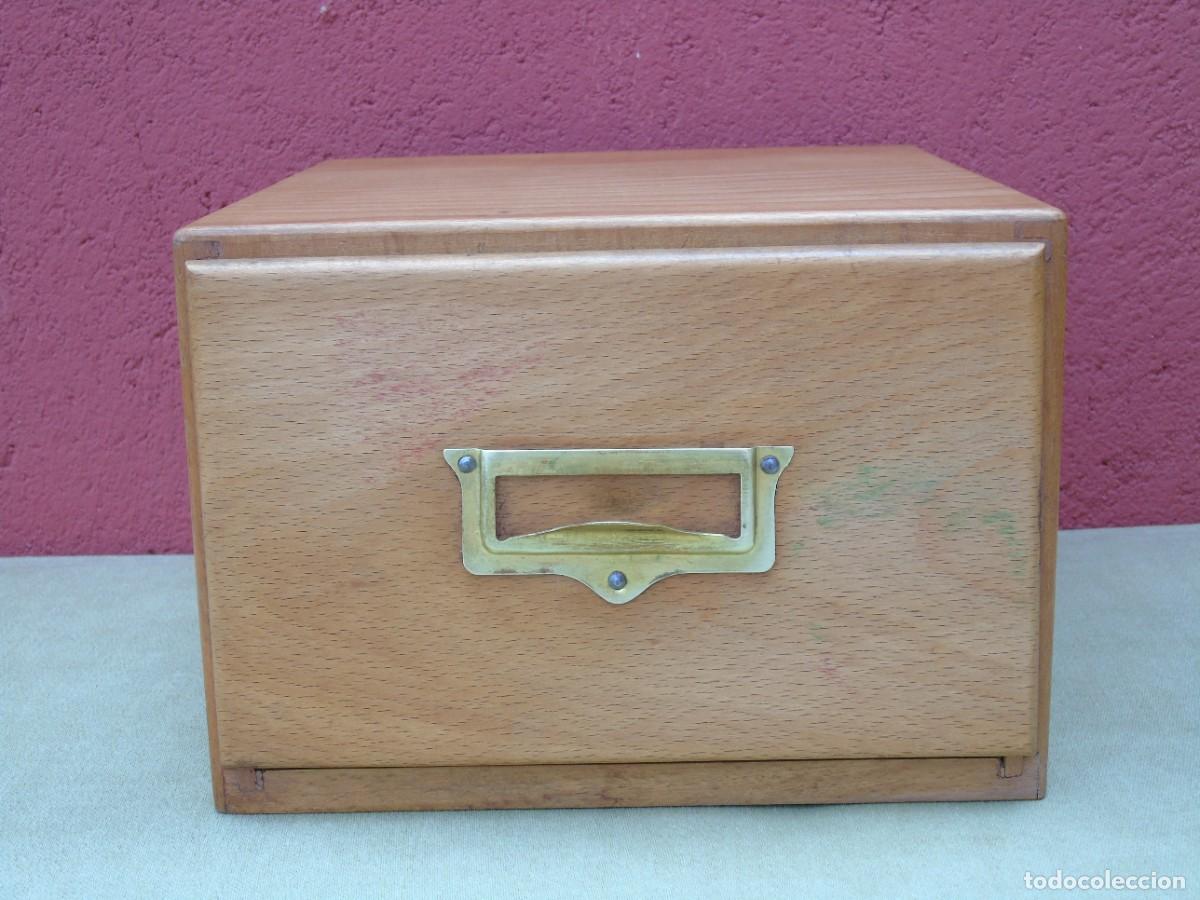 Antig&uuml;edades: ANTIGUO ARCHIVADOR DE MADERA. - Foto 3