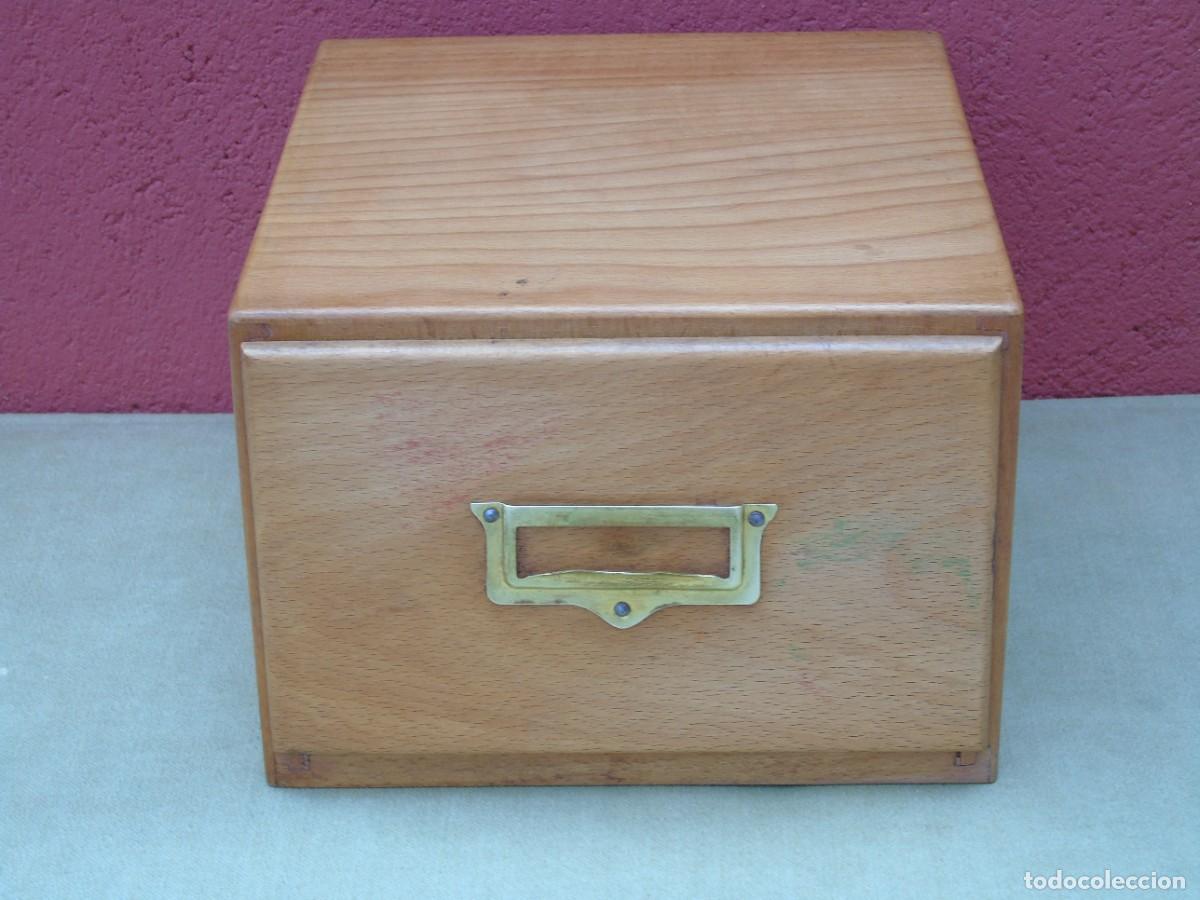 Antig&uuml;edades: ANTIGUO ARCHIVADOR DE MADERA. - Foto 4