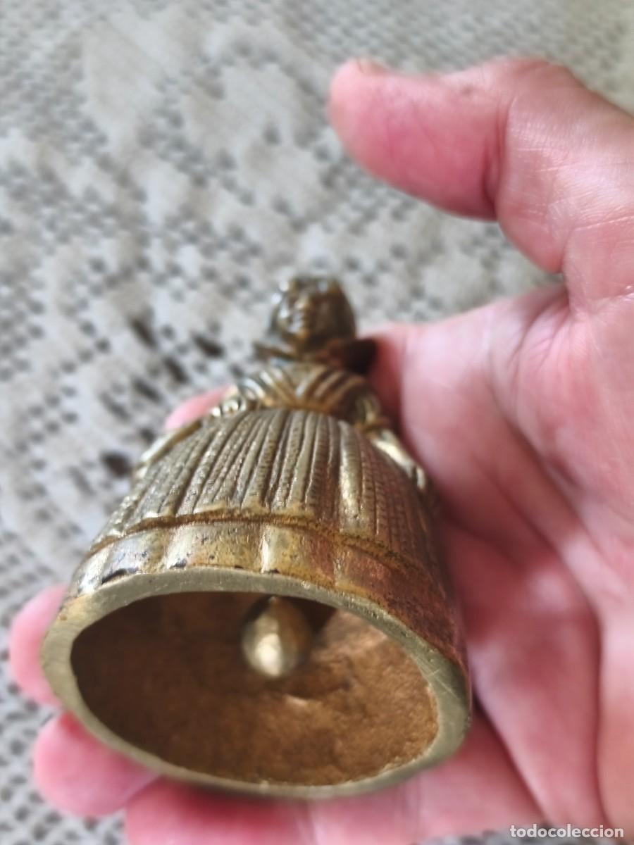 Antig&uuml;edades: Tr&iacute;o de campanillas Lady Bell en bronce. - Foto 7