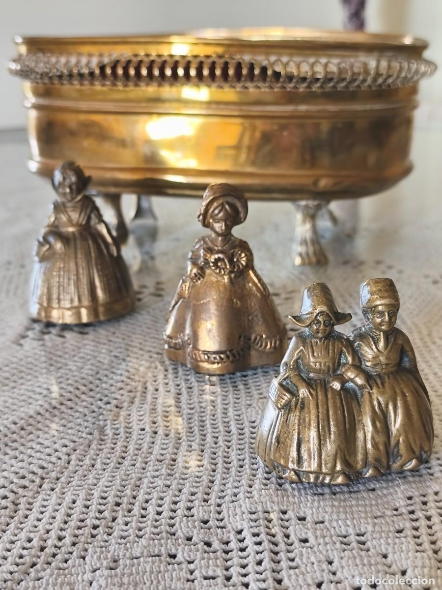 Antig&uuml;edades: Tr&iacute;o de campanillas Lady Bell en bronce. - Foto 11