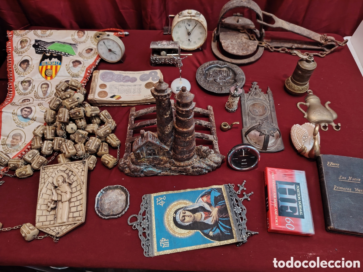 Antig&uuml;edades: Lote de cosas antiguas