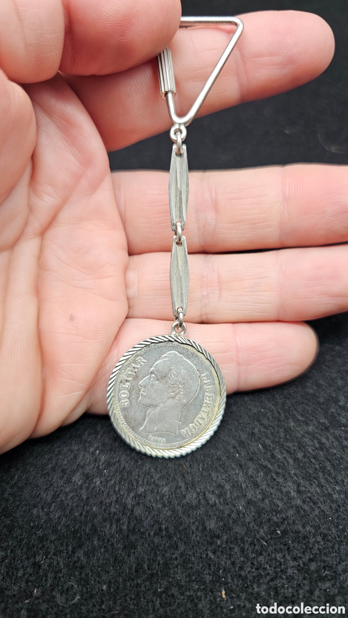 Antig&uuml;edades: Antiguo llavero de plata de ley - Foto 1