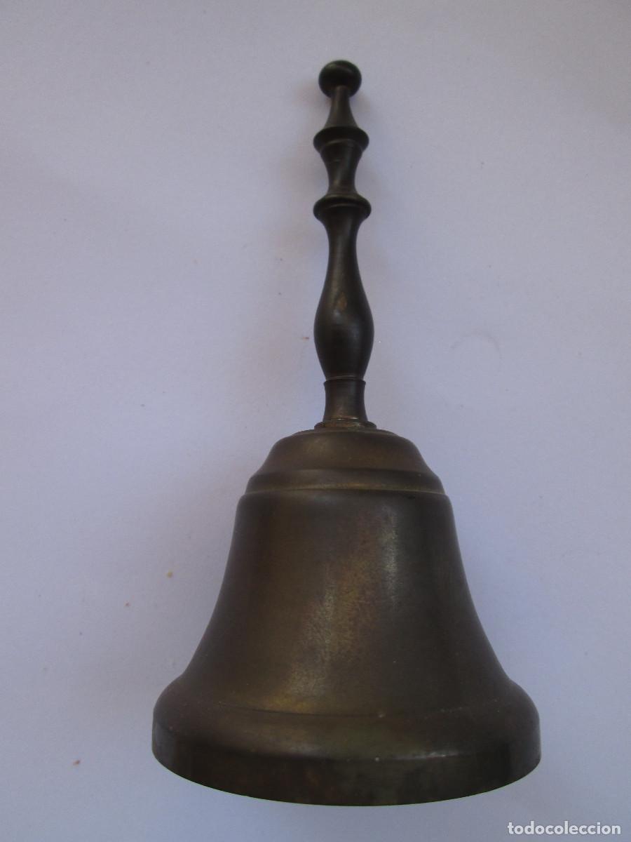 Antig&uuml;edades: CAMPANILLA DE BRONCE - 12,5X6 CM - BADAJO CON OXIDO
