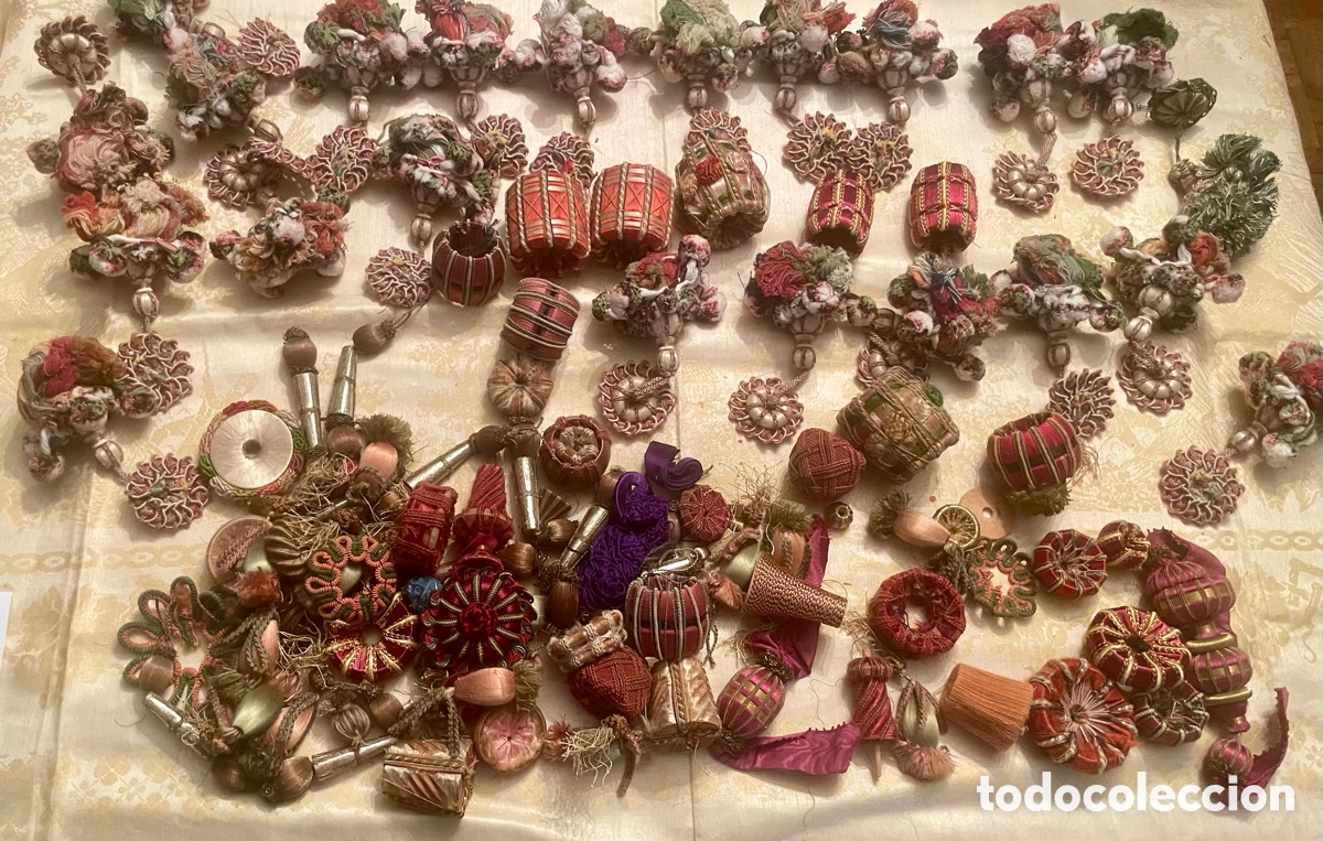 Antig&uuml;edades: Borlas Antiguas de Seda