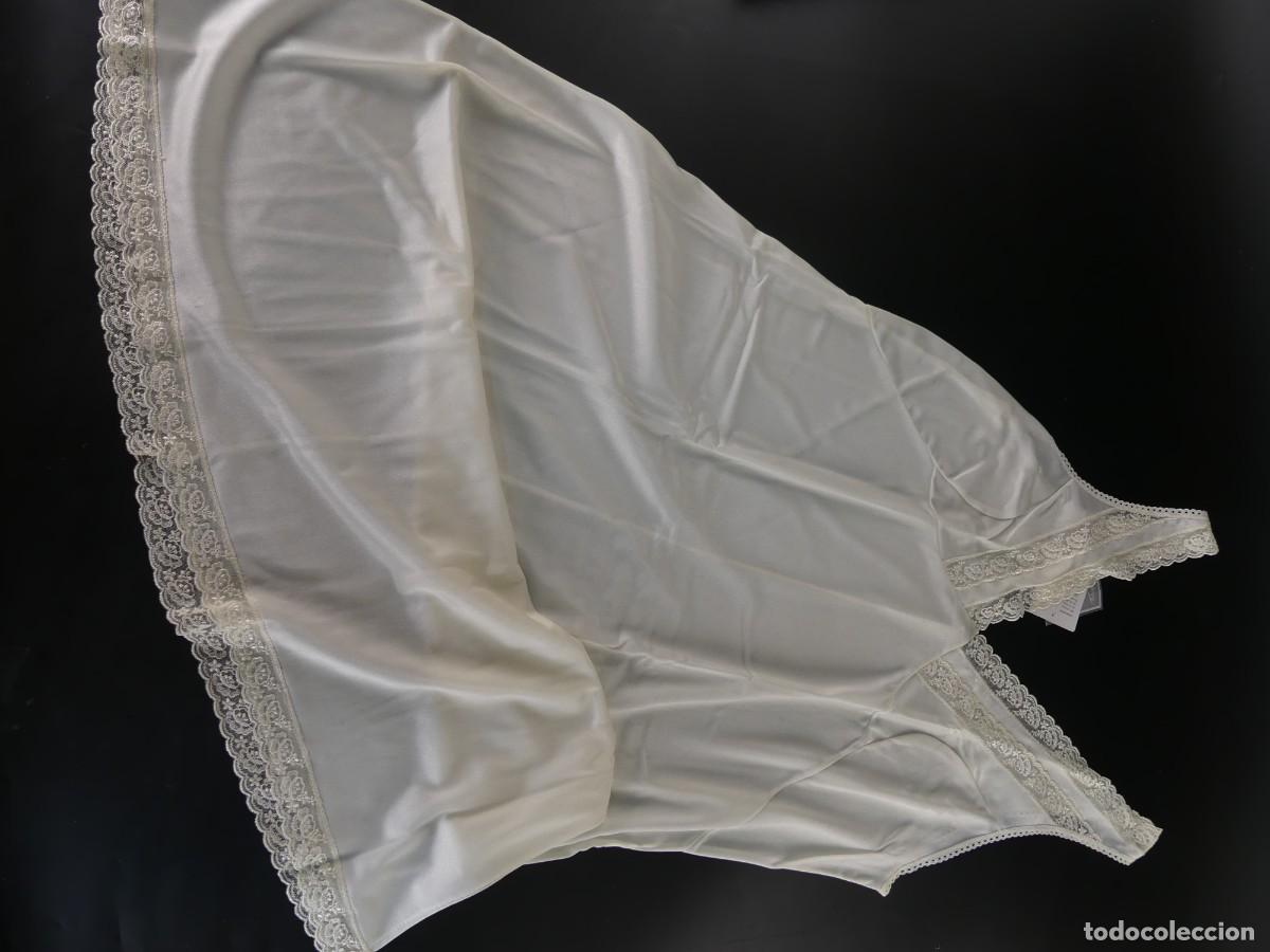 Antig&uuml;edades: CAMISON BLANCO TALLA 52 CON CAJA - Foto 7