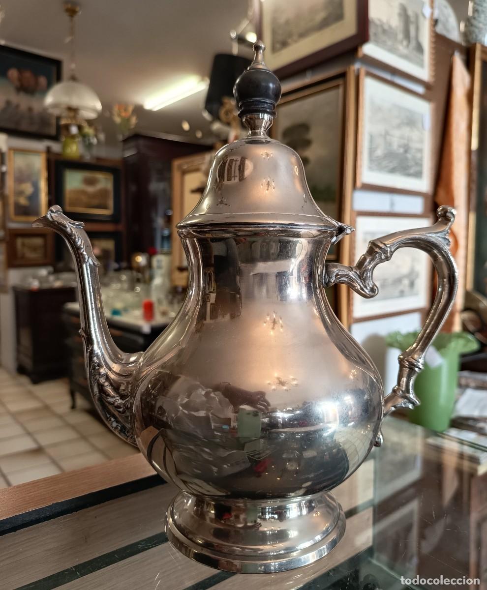 Antig&uuml;edades: Cafetera antigua de alpaca