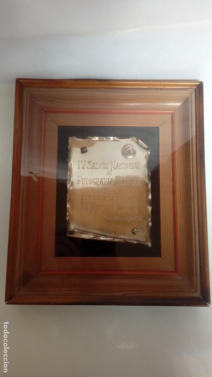Antig&uuml;edades: CUADRO DE MADERA CON PLACA DE PLATA - Foto 2