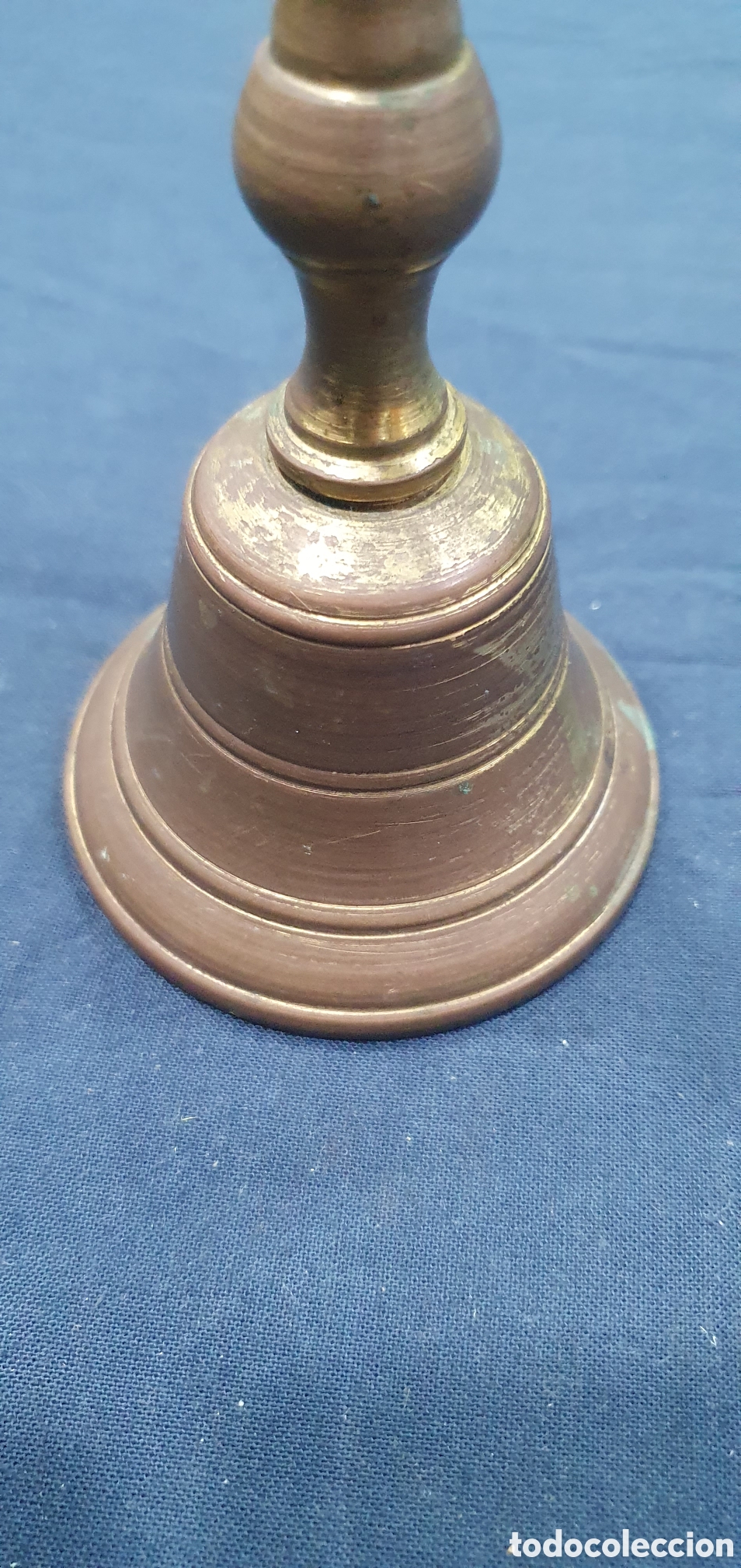 Antig&uuml;edades: Figura campana de bronce. (L134) - Foto 3