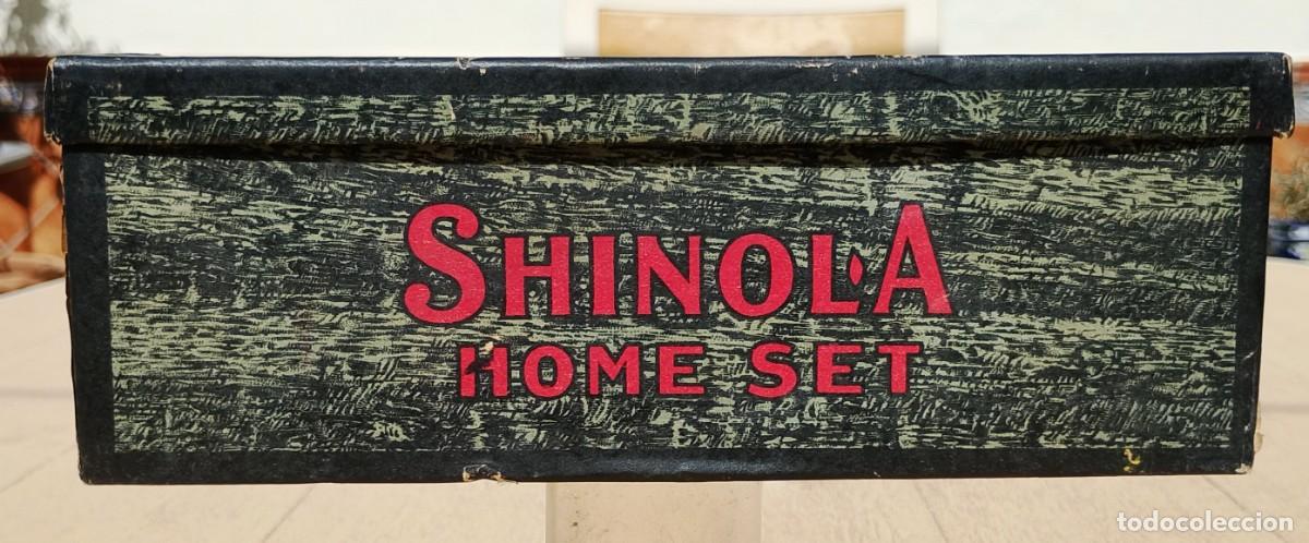 Antig&uuml;edades: Antiguo Cepillo para Zapatos Shinola Polisher