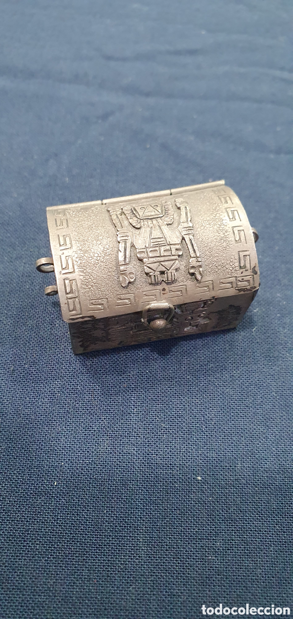 Oggetti Antichi: Caja de metal. Azteca o maya. (L134)