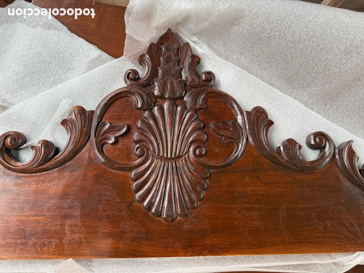 Antig&uuml;edades: Copete decorativo en caoba - Foto 2