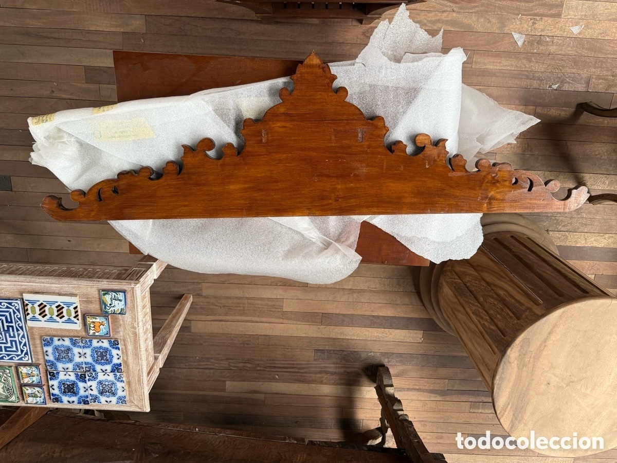 Antig&uuml;edades: Copete decorativo en caoba - Foto 6