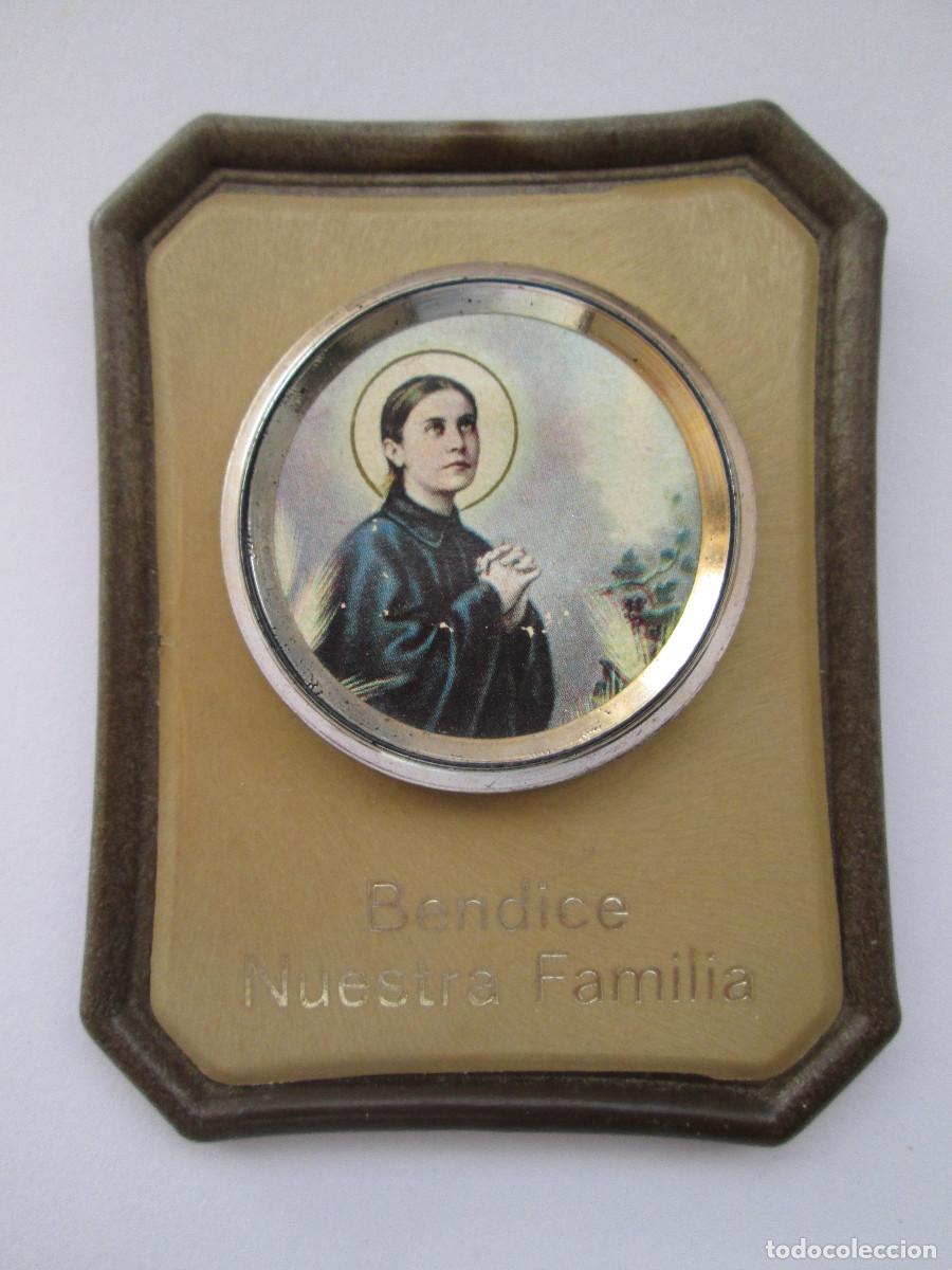Antig&uuml;edades: PORTA-RETRATO CON IMAGEN DE SANTA GEMMA GALGANI - 9X7 CM