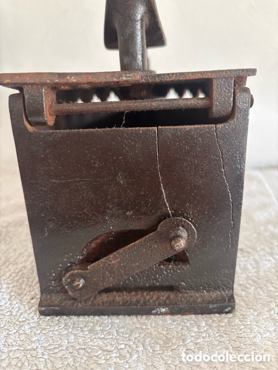 Antig&uuml;edades: Plancha antigua de carb&oacute;n - Foto 10
