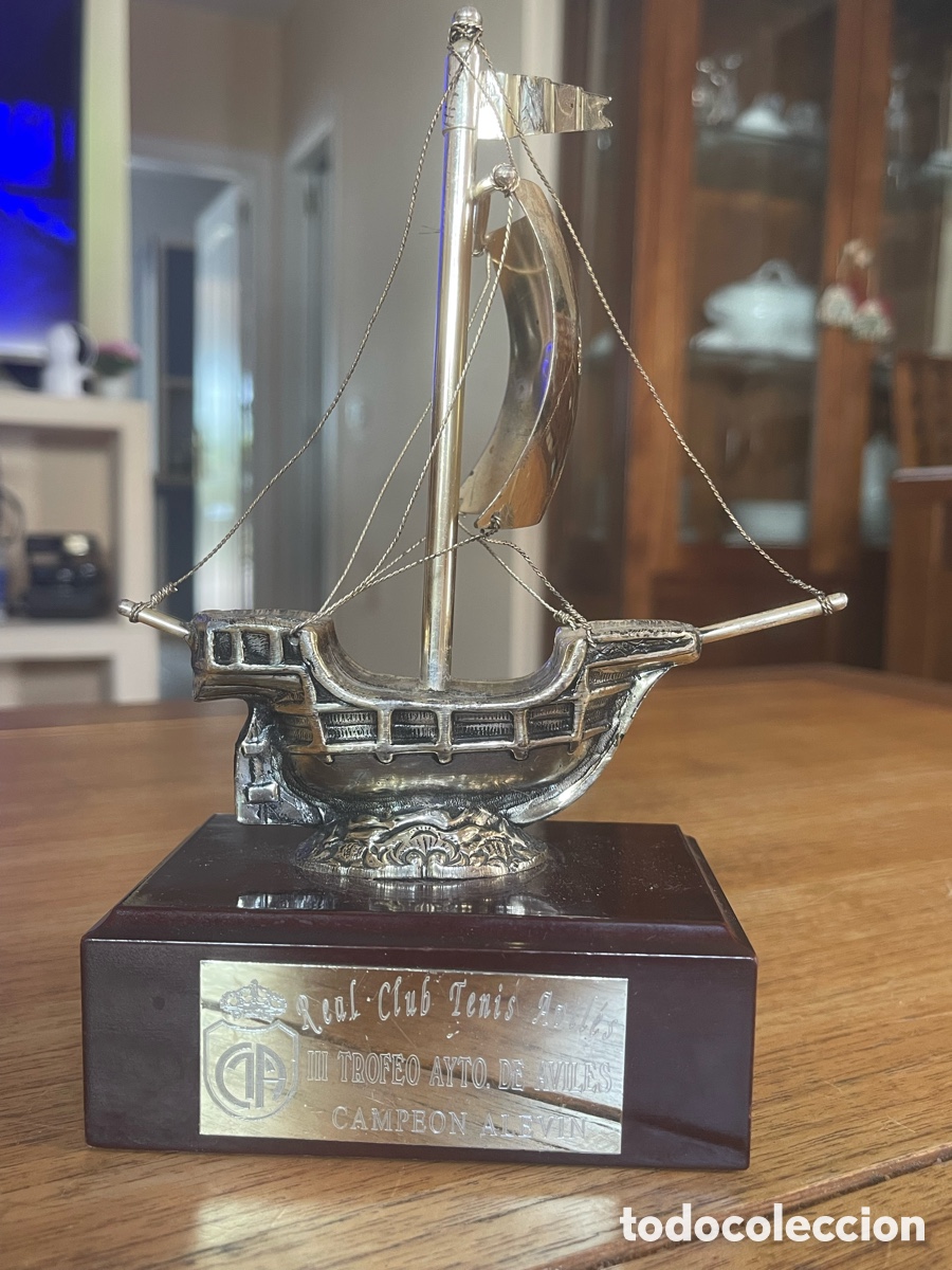 Antiquit&auml;ten: Trofeo metal Barco Vela Real Club Tenis