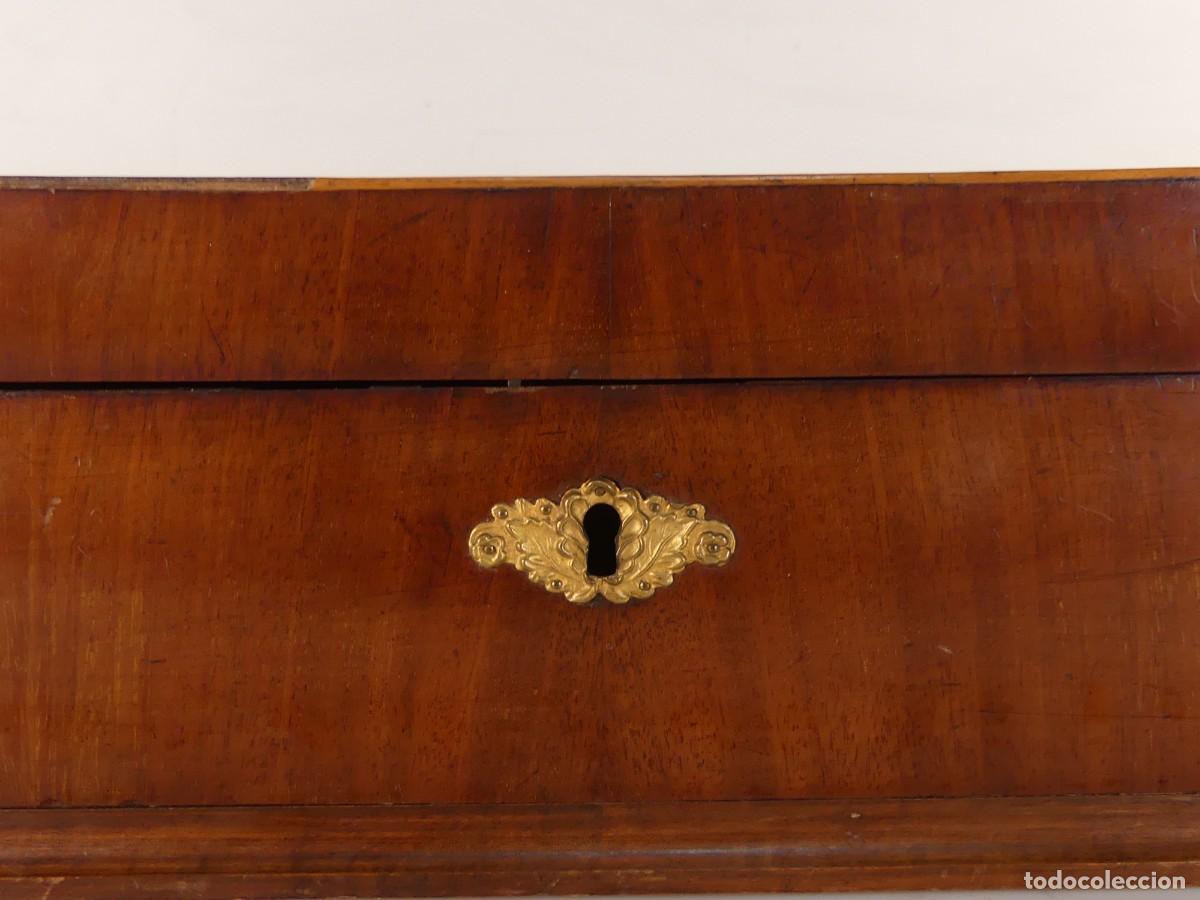 Antig&uuml;edades: ANTIGUA CAJA DE MADERA - Foto 11