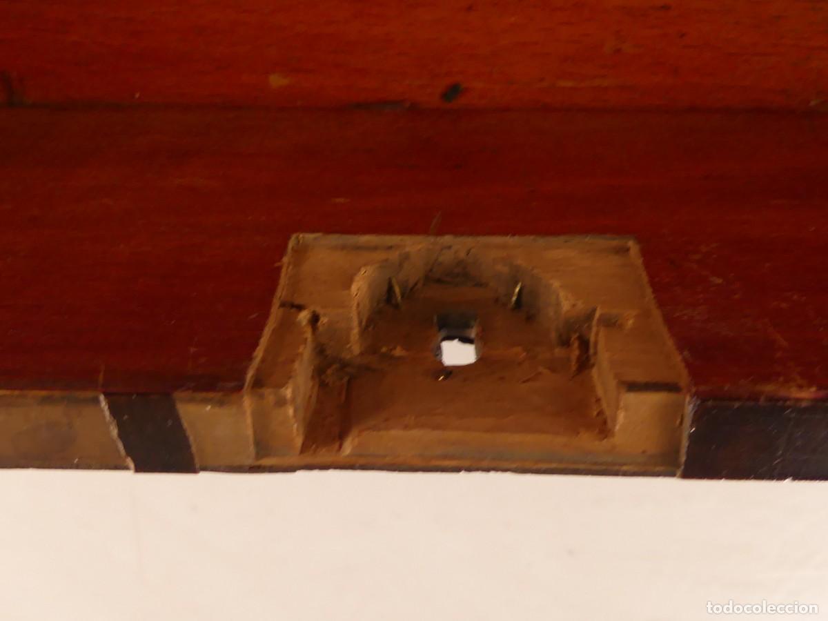 Antig&uuml;edades: ANTIGUA CAJA DE MADERA - Foto 19