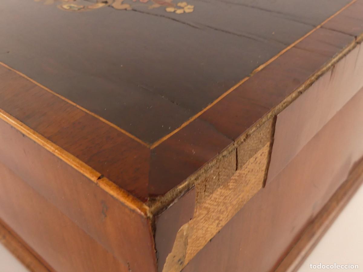 Antig&uuml;edades: ANTIGUA CAJA DE MADERA - Foto 21