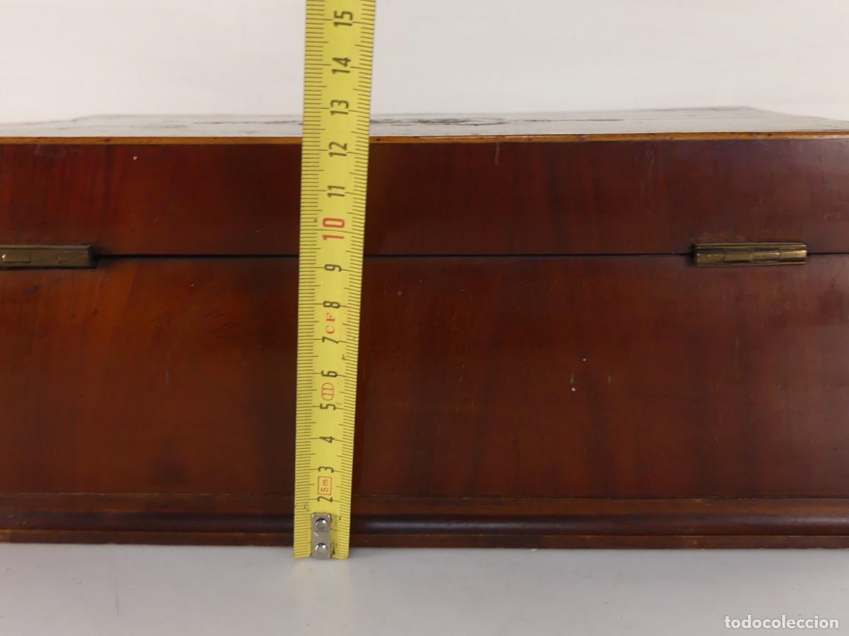 Antig&uuml;edades: ANTIGUA CAJA DE MADERA - Foto 27