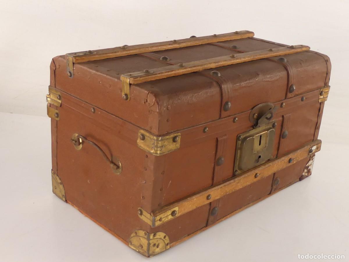 Oggetti Antichi: ANTIGUA CAJA O FORMA DE BAUL