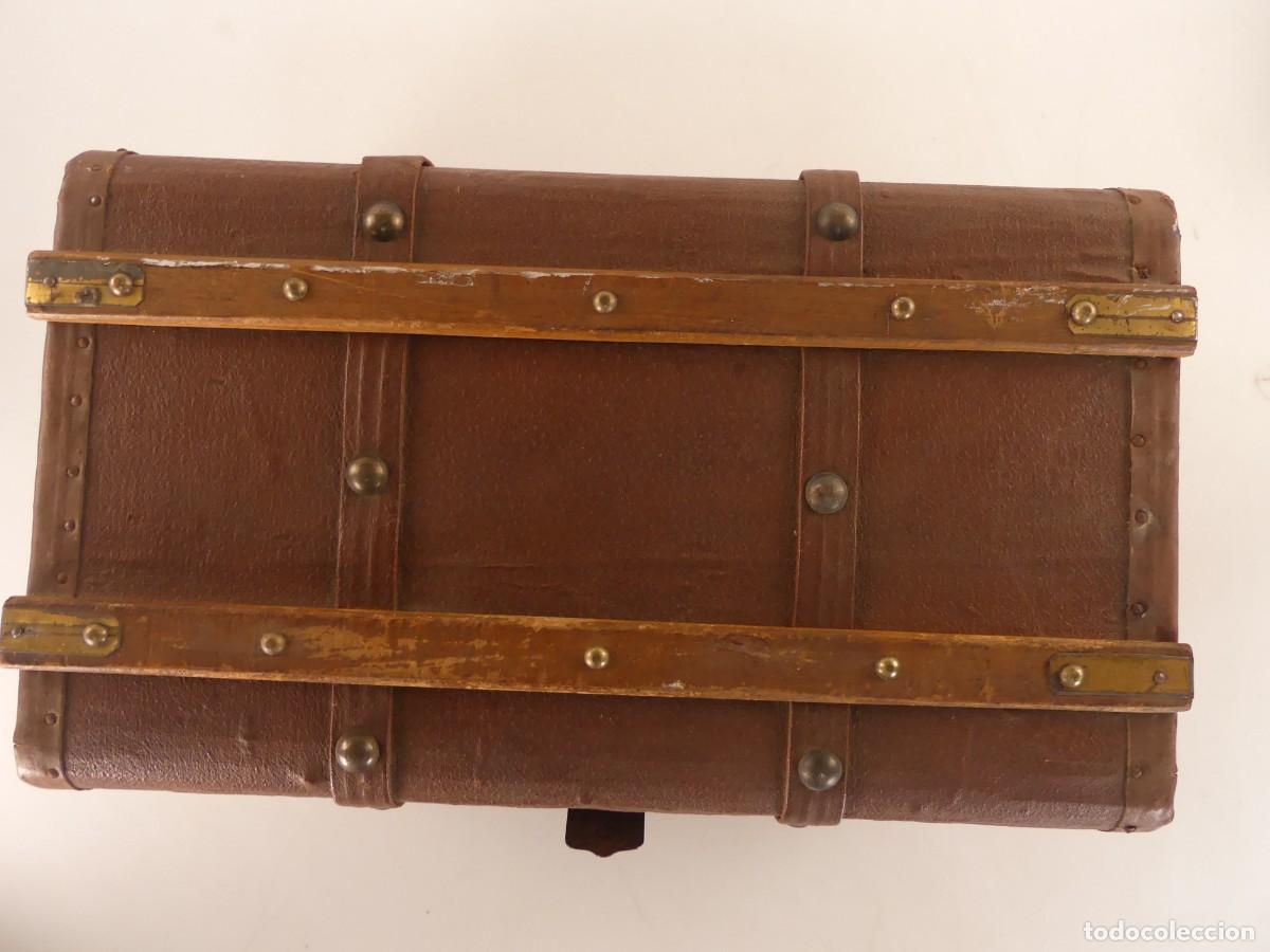 Antig&uuml;edades: ANTIGUA CAJA O FORMA DE BAUL - Foto 5