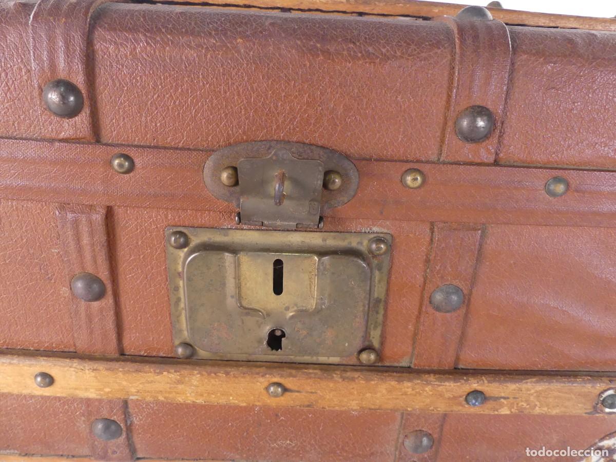 Antig&uuml;edades: ANTIGUA CAJA O FORMA DE BAUL - Foto 6