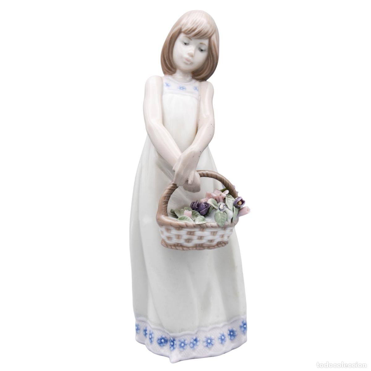 Antiguidades: Lladr&oacute; - Ni&ntilde;a con cesta de flores