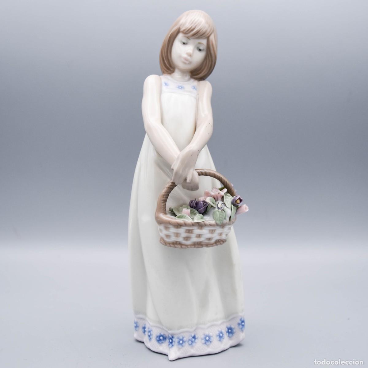 Antig&uuml;edades: Lladr&oacute; - Ni&ntilde;a con cesta de flores - Foto 2