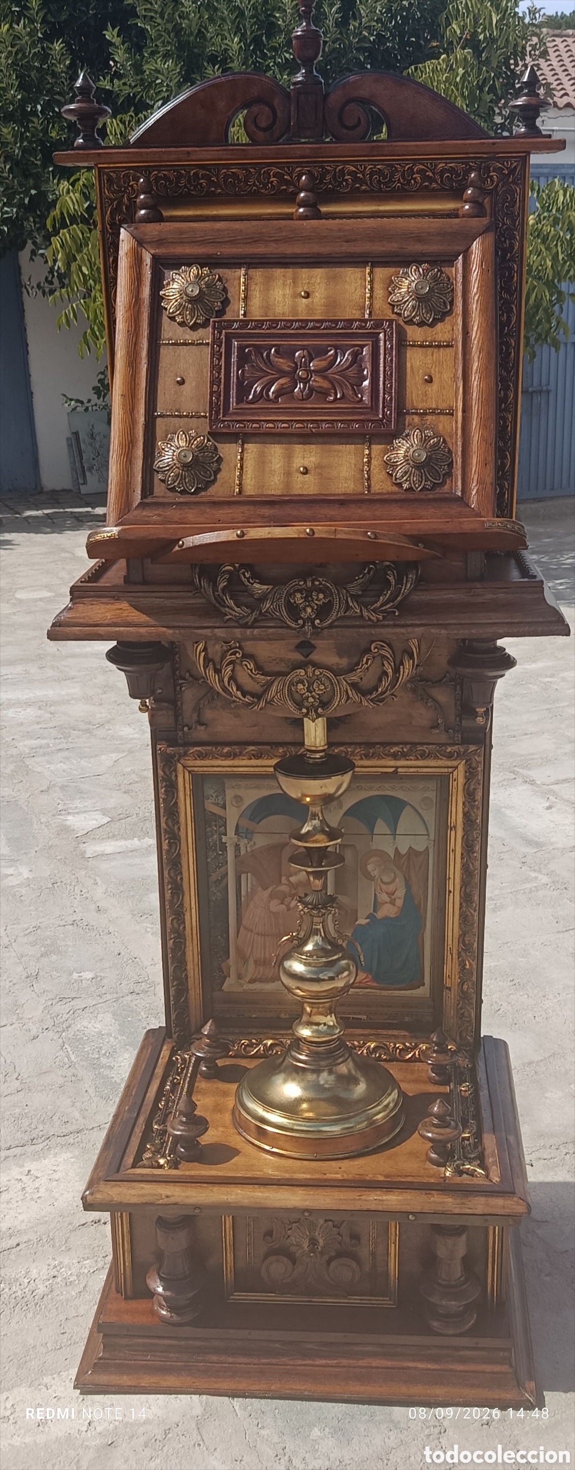 Antig&uuml;edades: Atril de madera ,metal y dorados