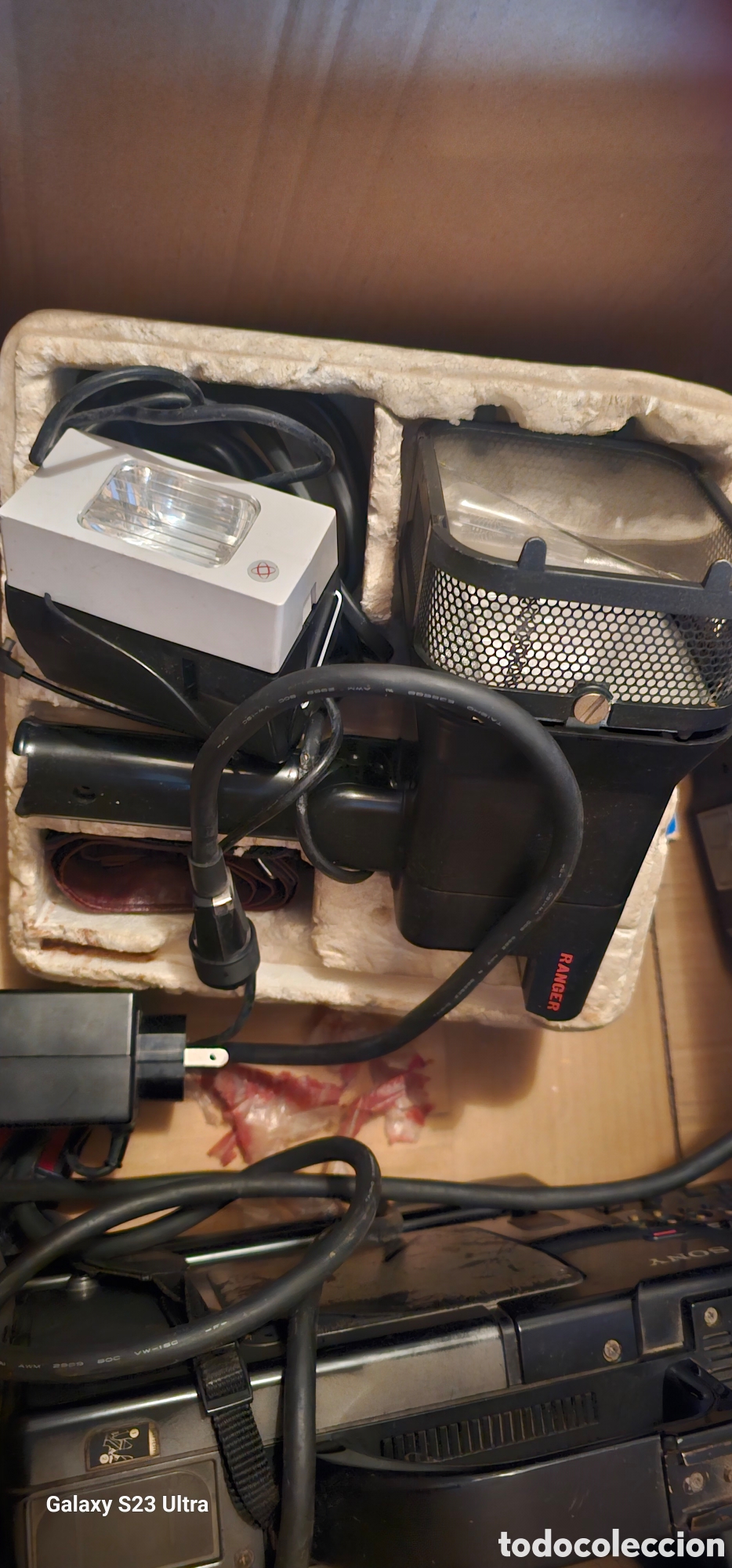 Antig&uuml;edades: Focos profesionales y bater&iacute;as videocamara recargables - Foto 7