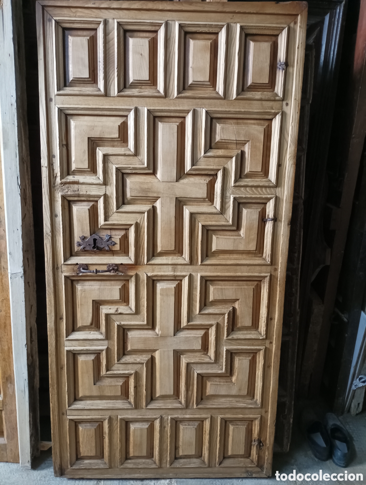 Antig&uuml;edades: PUERTA ANTIGUA DE MADERA