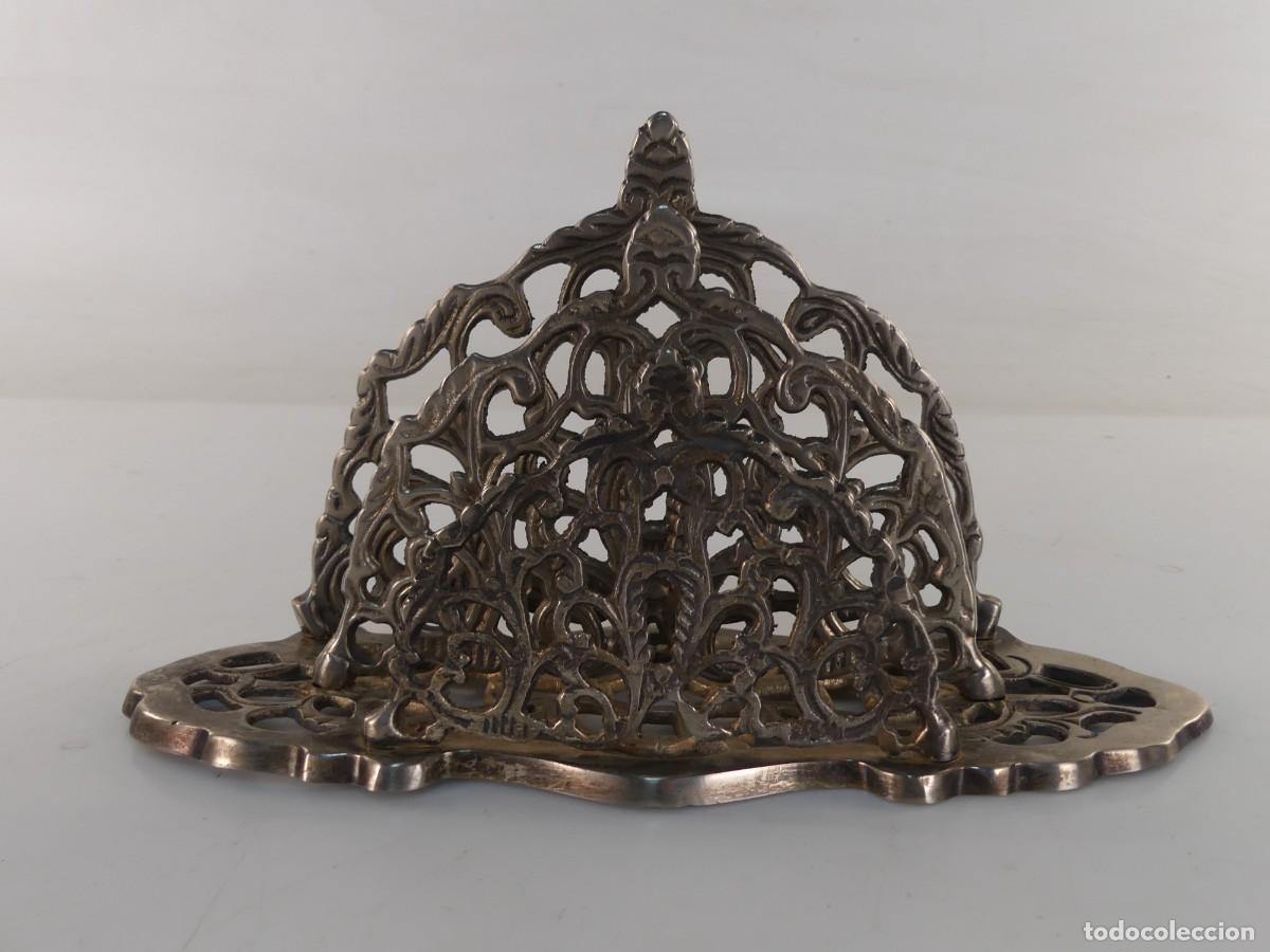 Antig&uuml;edades: PORTACARTAS DE METAL PLATEADO