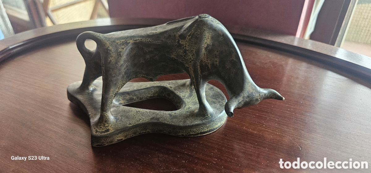 Antig&uuml;edades: Figura porcelana toro