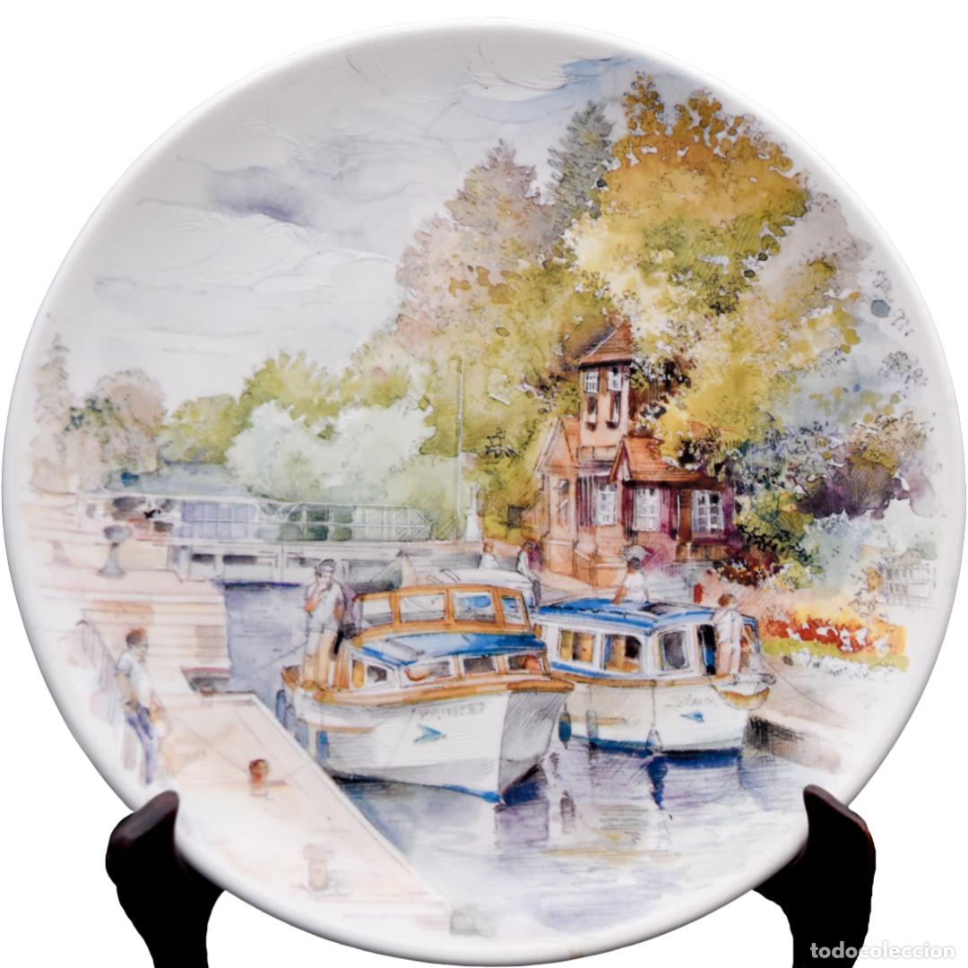 Antiguidades: Plato de porcelana grande