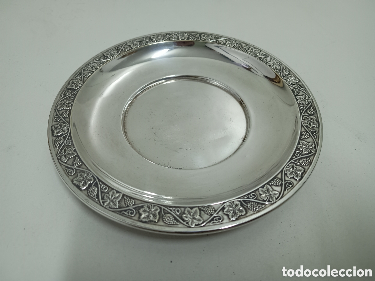 Antig&uuml;edades: PLATO DE METAL PLATEADO - 18cm - Foto 1