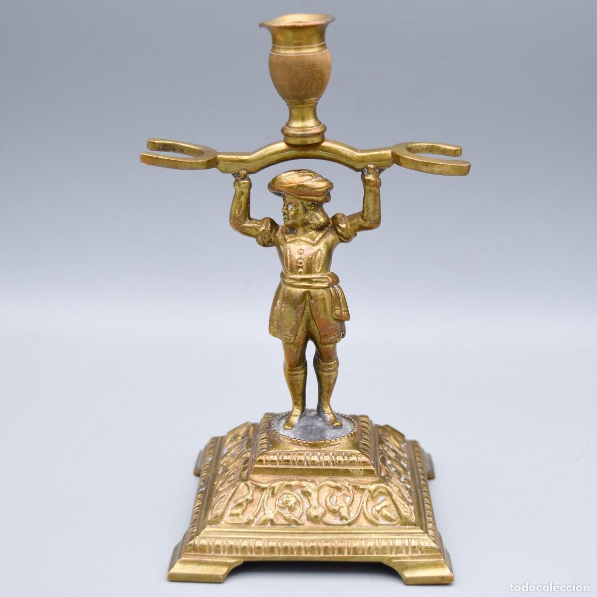 Antig&uuml;edades: Candelero con portasellos - Paje - Bronce - Foto 11