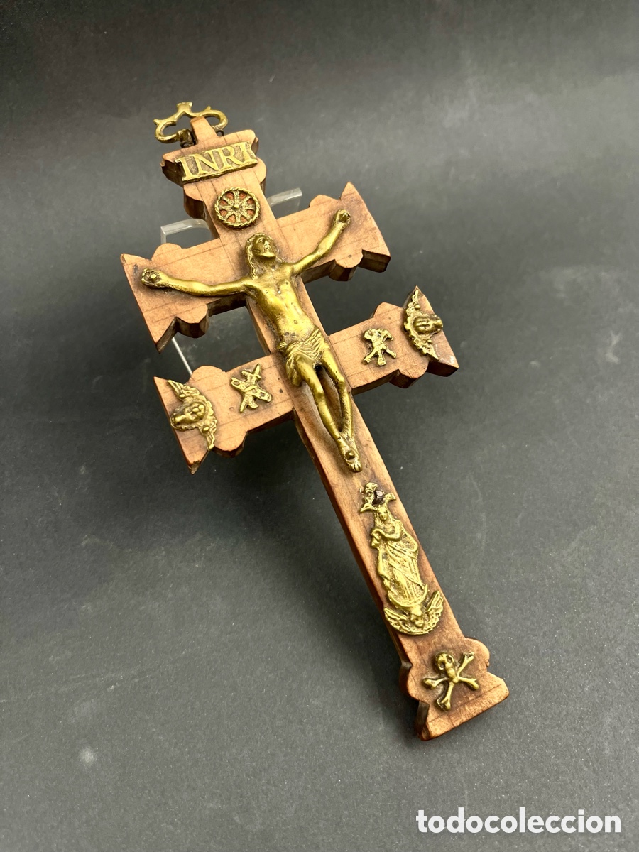 Antig&uuml;edades: ANTIGUA CRUZ DE CARAVACA- MADERA DE CEDRO Y BRONCE- SG XVII /XIX (20CM ALTURA)