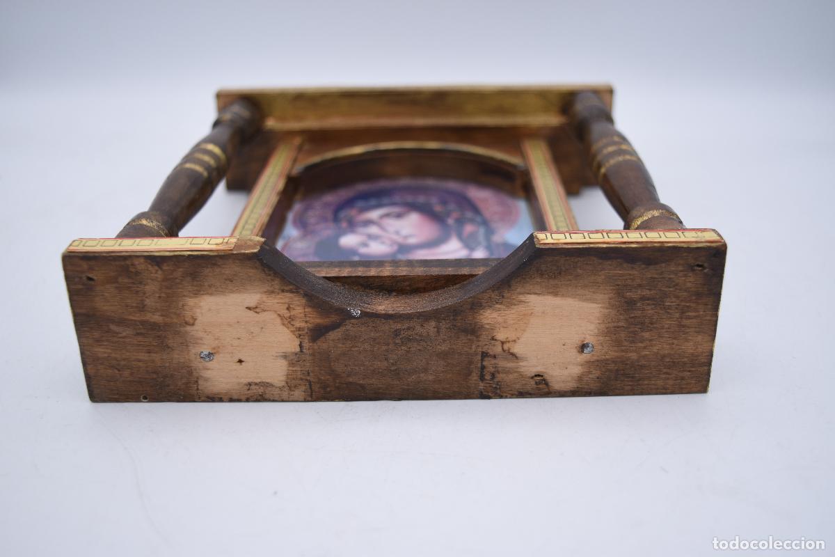 Antig&uuml;edades: Virgen con El Ni&ntilde;o con marco de madera maciza - Foto 4