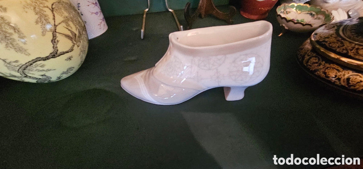 Antig&uuml;edades: Zapato porcelana Lladr&oacute;