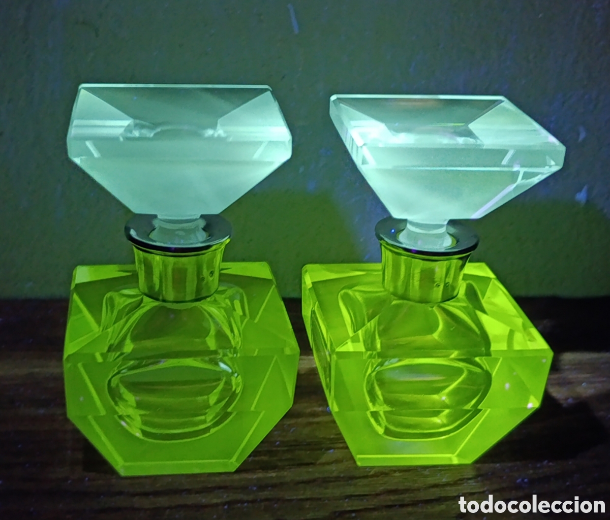 Antig&uuml;edades: MUY BONITA PAREJA DE TARROS O BOTES DE TOCADOR DE CRISTAL DE MANGANESO FACETADO Y PLATA.