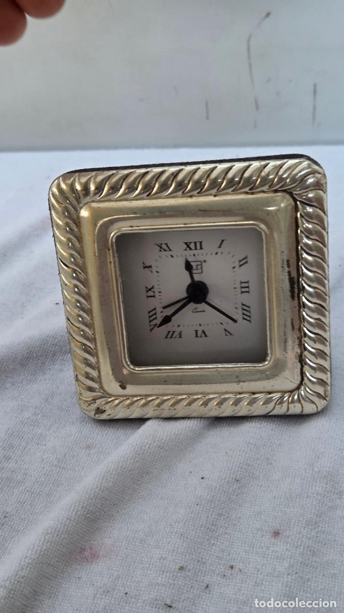 Antig&uuml;edades: reloj de sobremesa despertador