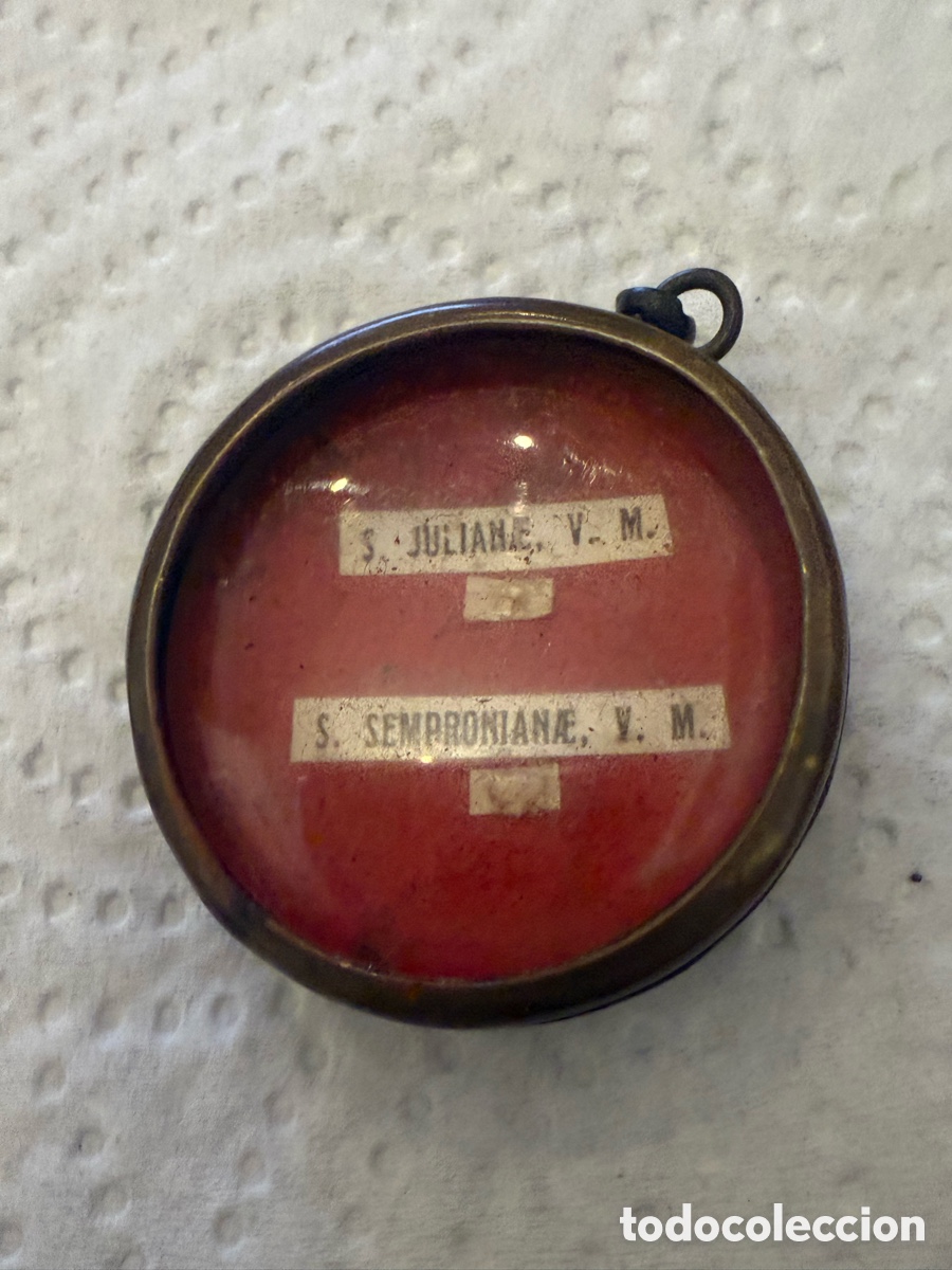 Antig&uuml;edades: Relicario antiguo con reliquias de Santa Juliana y Santa Semproniana &ndash; Lacre original