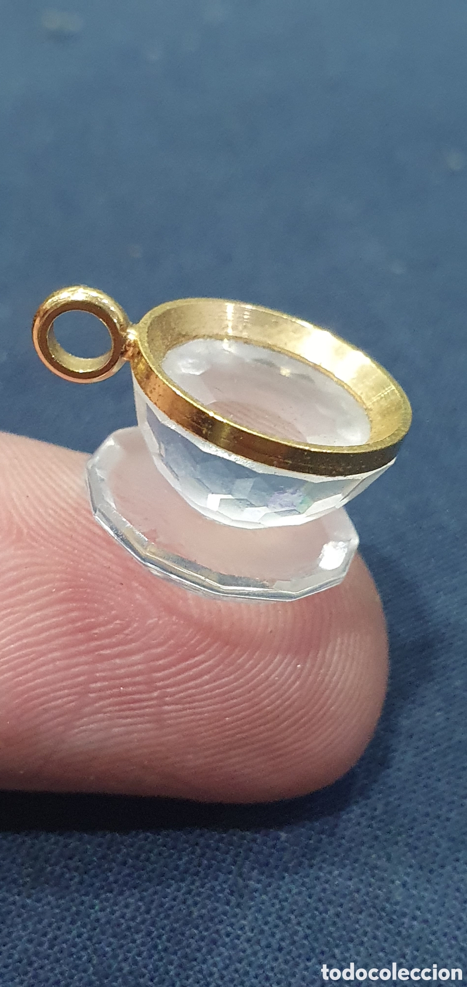 Antiques: Peque&ntilde;a taza en cristal de Swarovski. (L133)