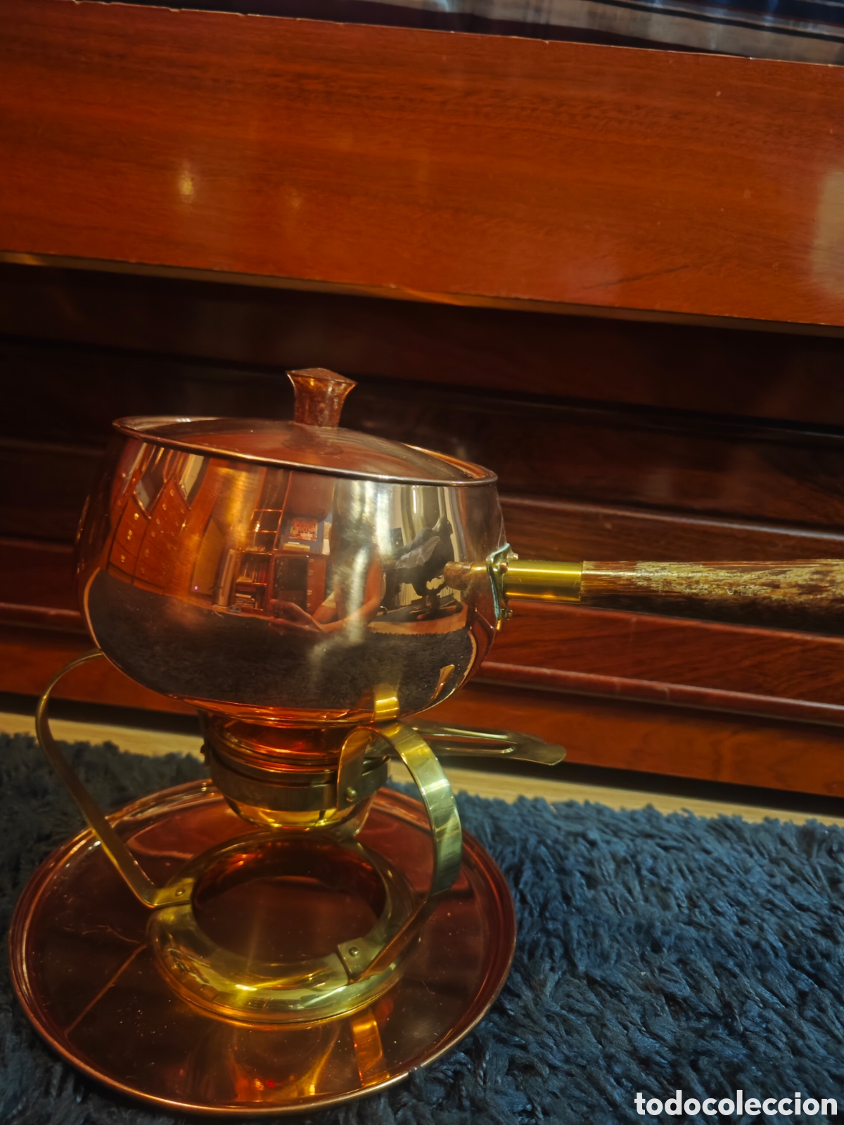 Antig&uuml;edades: Juego de fondue de cobre y madera