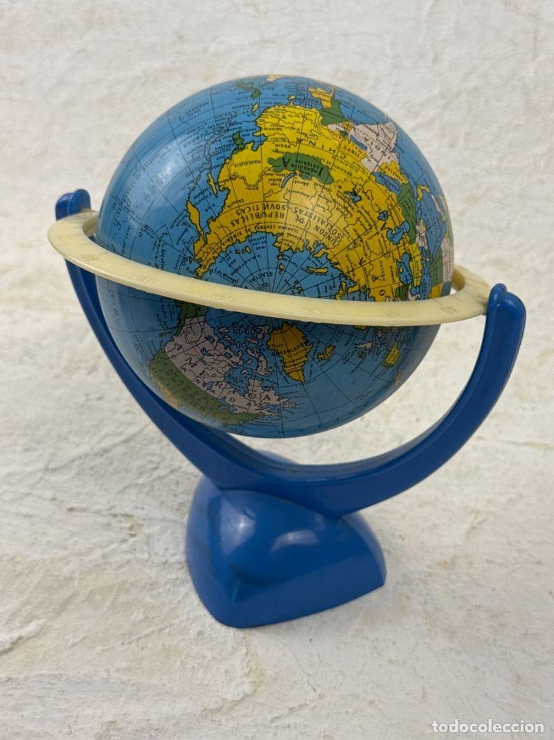 Antig&uuml;edades: Globo terr&aacute;queo metal y pl&aacute;stico A&ntilde;os 60