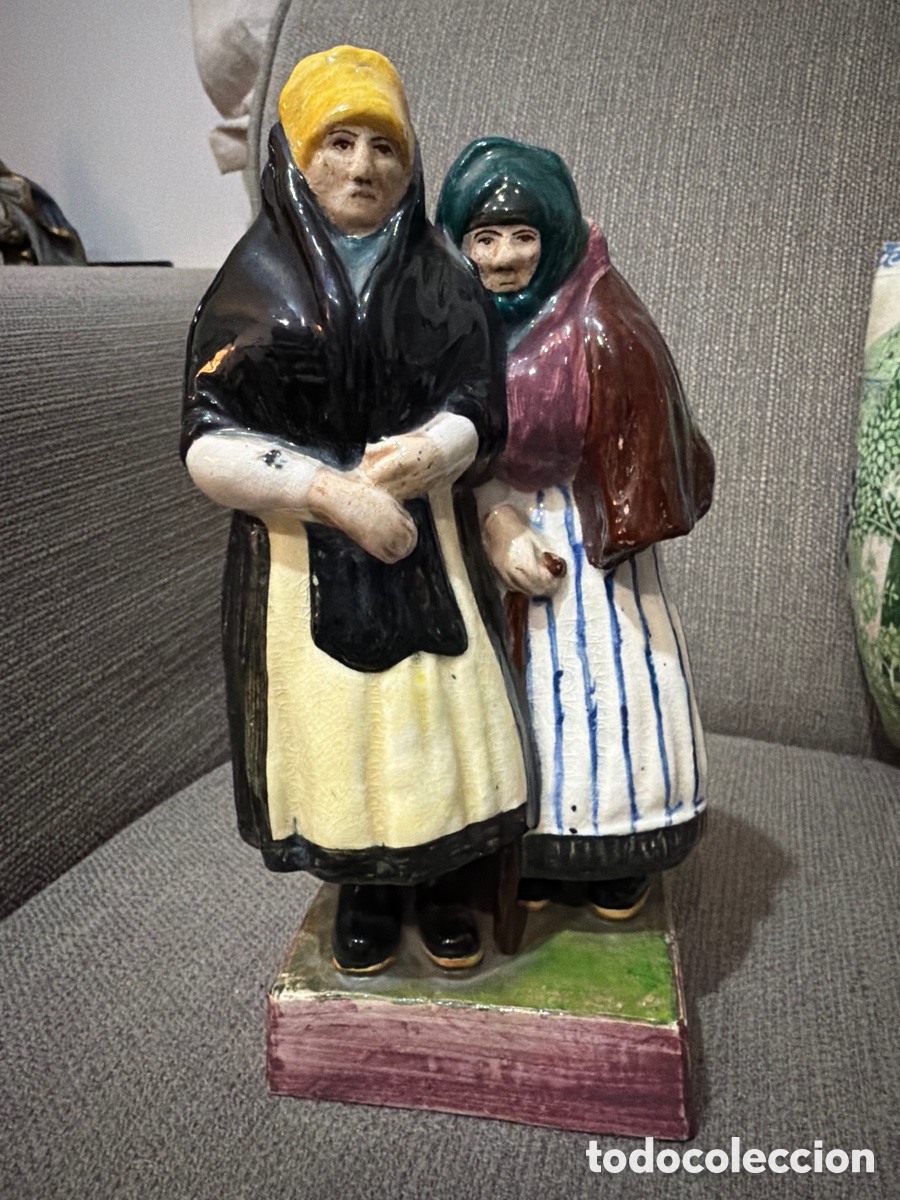 Antig&uuml;edades: Figura de pontecesures, De Misa ( viejas )
