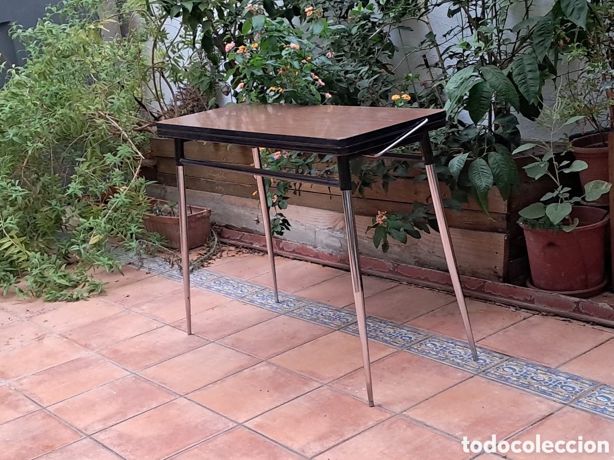 Antig&uuml;edades: Mesa Libro de F&oacute;rmica Vintage